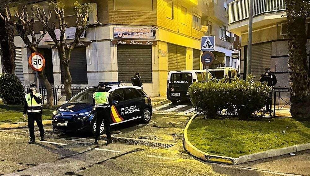 Policía Nacional en el operativo desplegado en Crevillent. Policía Nacional en el operativo desplegado en Crevillent.