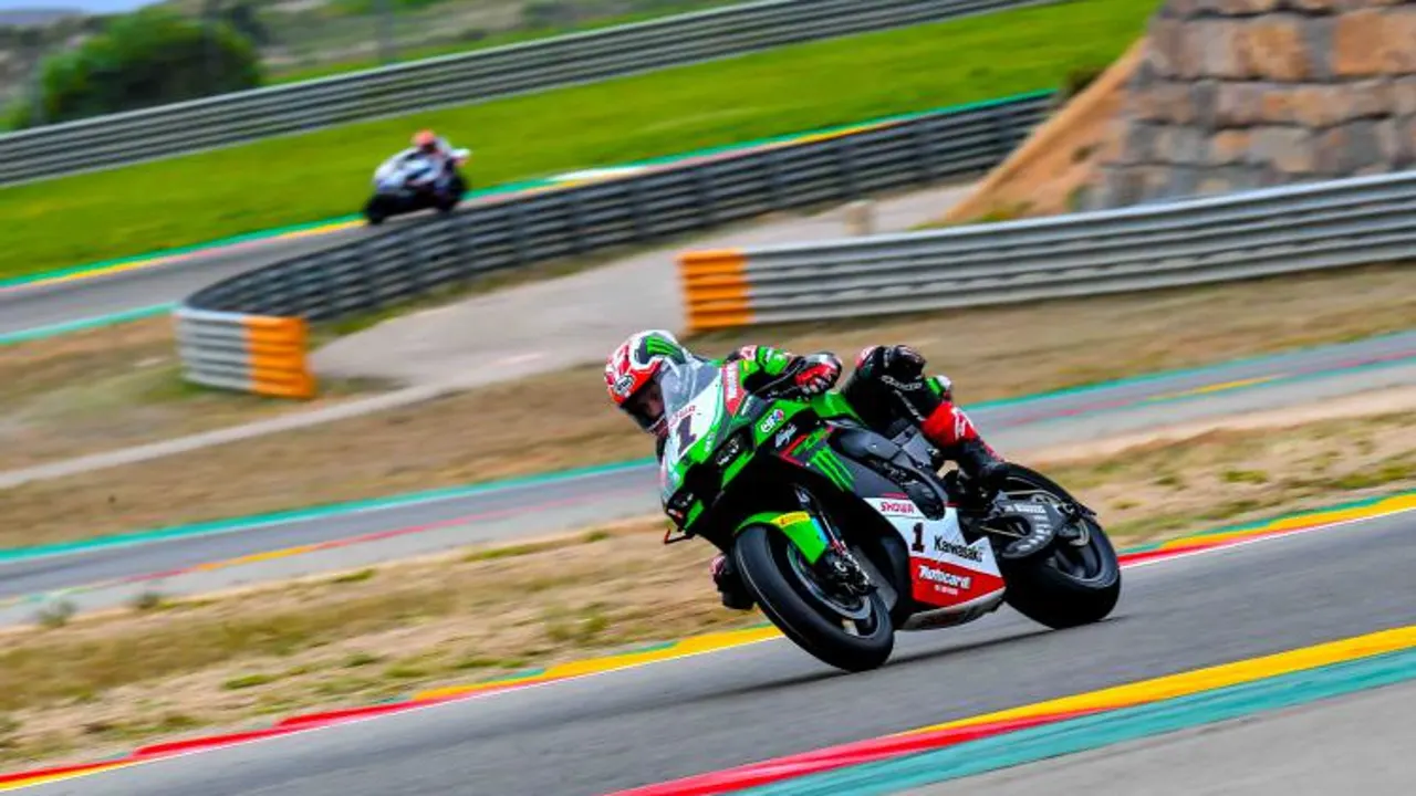 Las Superbikes se estrenan en Motorland