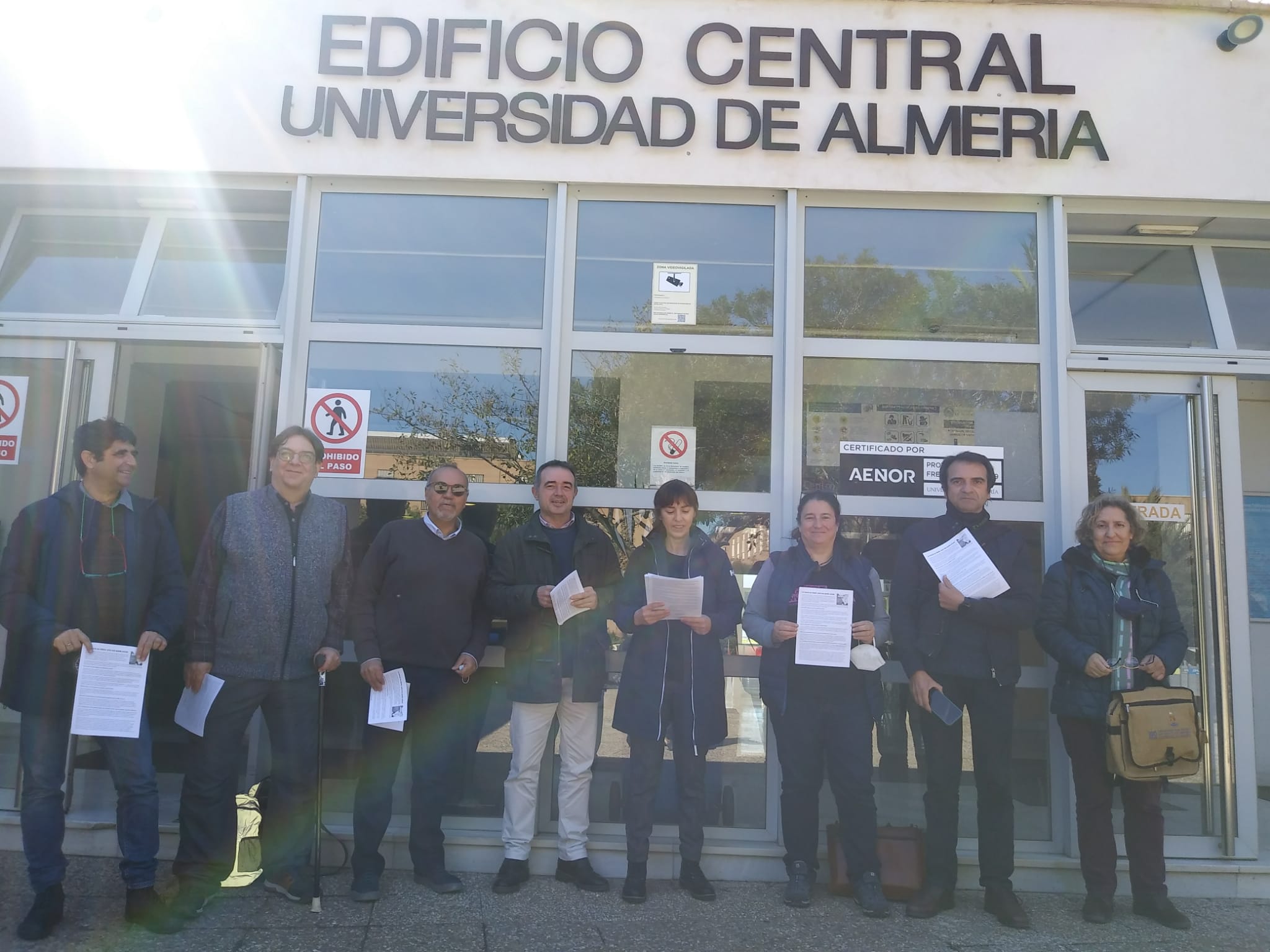 La comunidad científica de Almería se suma a la concentración del cambio climático La comunidad científica de Almería se suma a la concentración del cambio climático