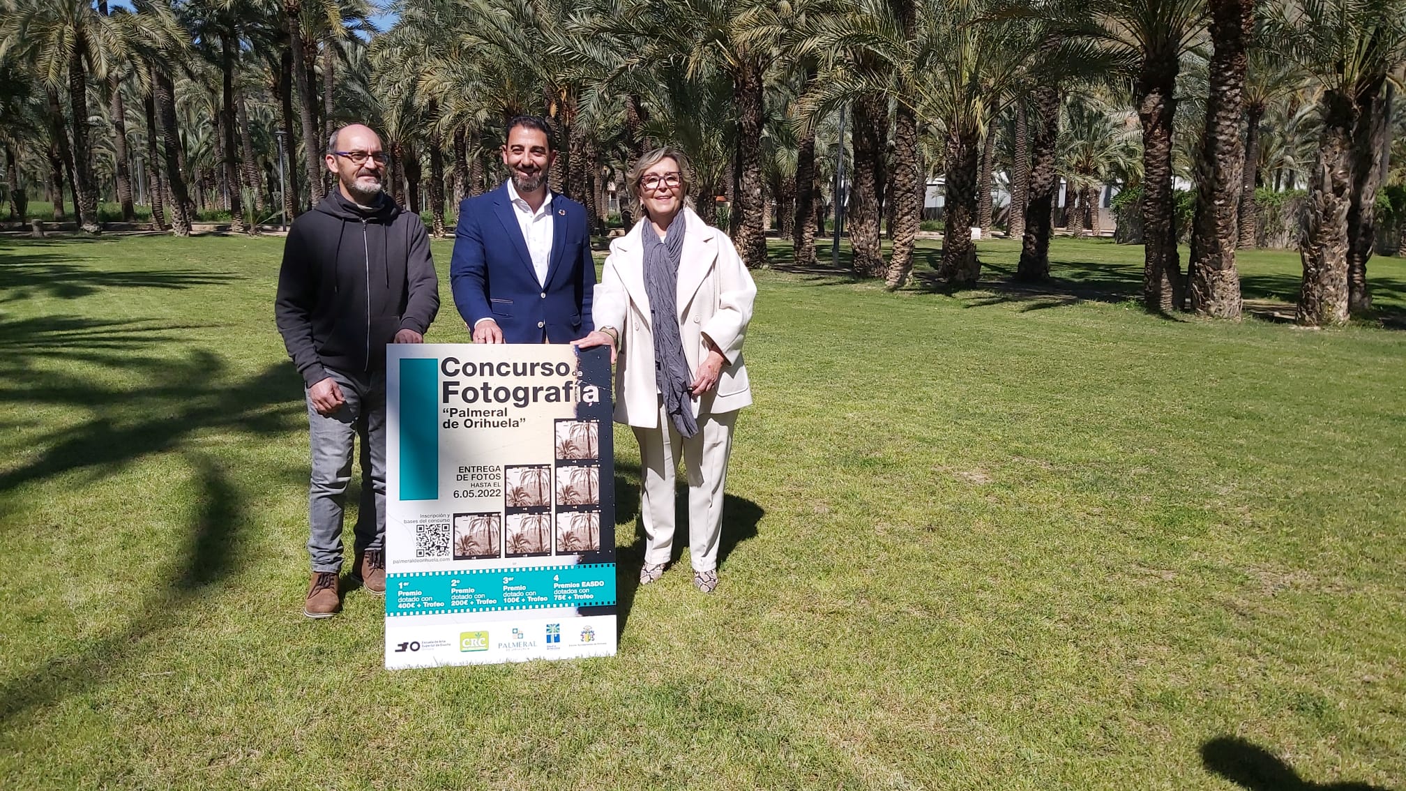 Medio Ambiente presenta el I Concurso de Fotografía Palmeral de Orihuela Medio Ambiente presenta el I Concurso de Fotografía Palmeral de Orihuela