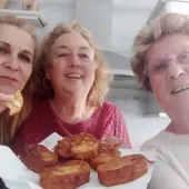 Antonia, Milagros y Ani, oyentes desde Puerto Real Antonia, Milagros y Ani, oyentes desde Puerto Real