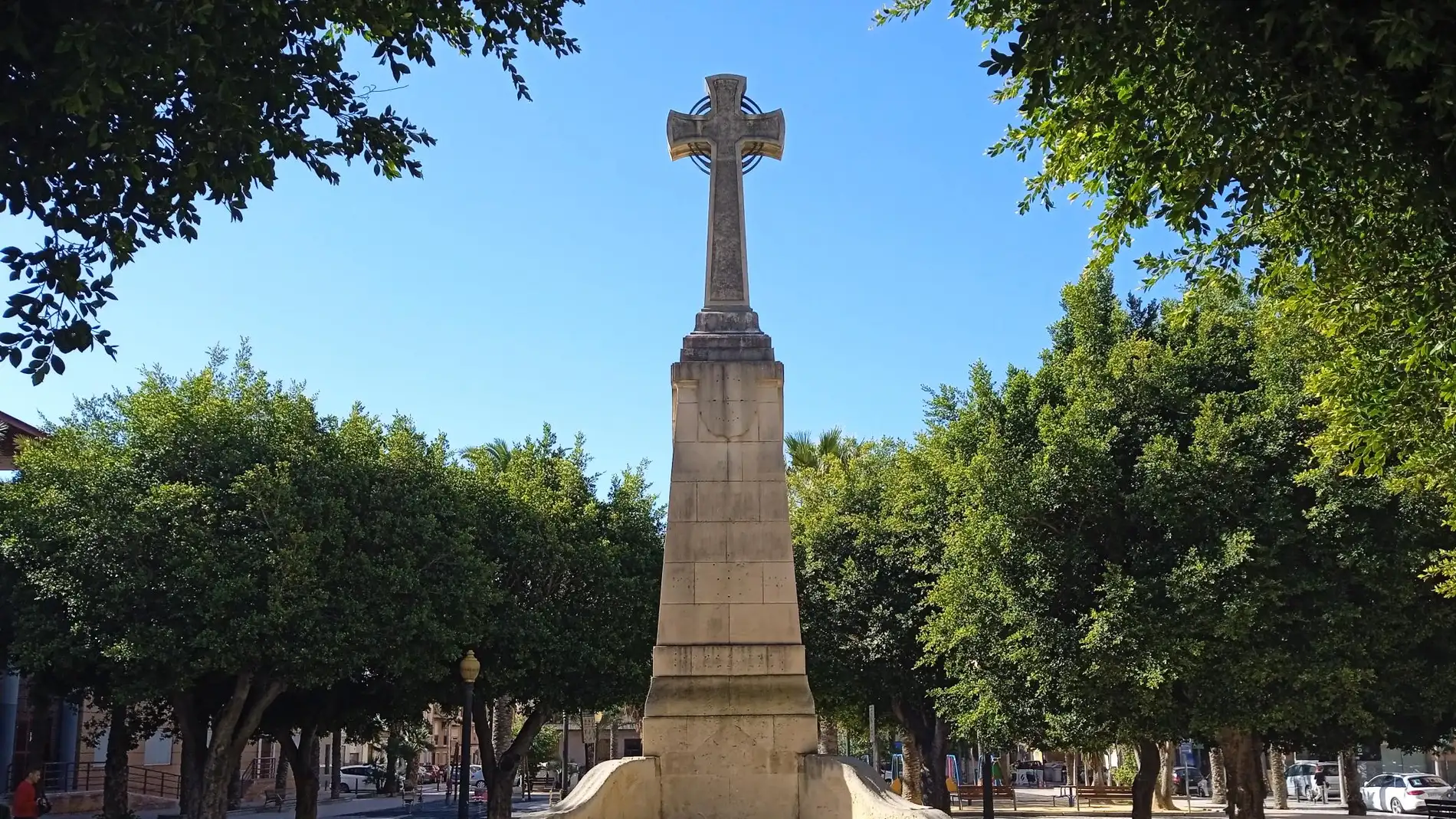 Cruz de los Caídos en Elche.