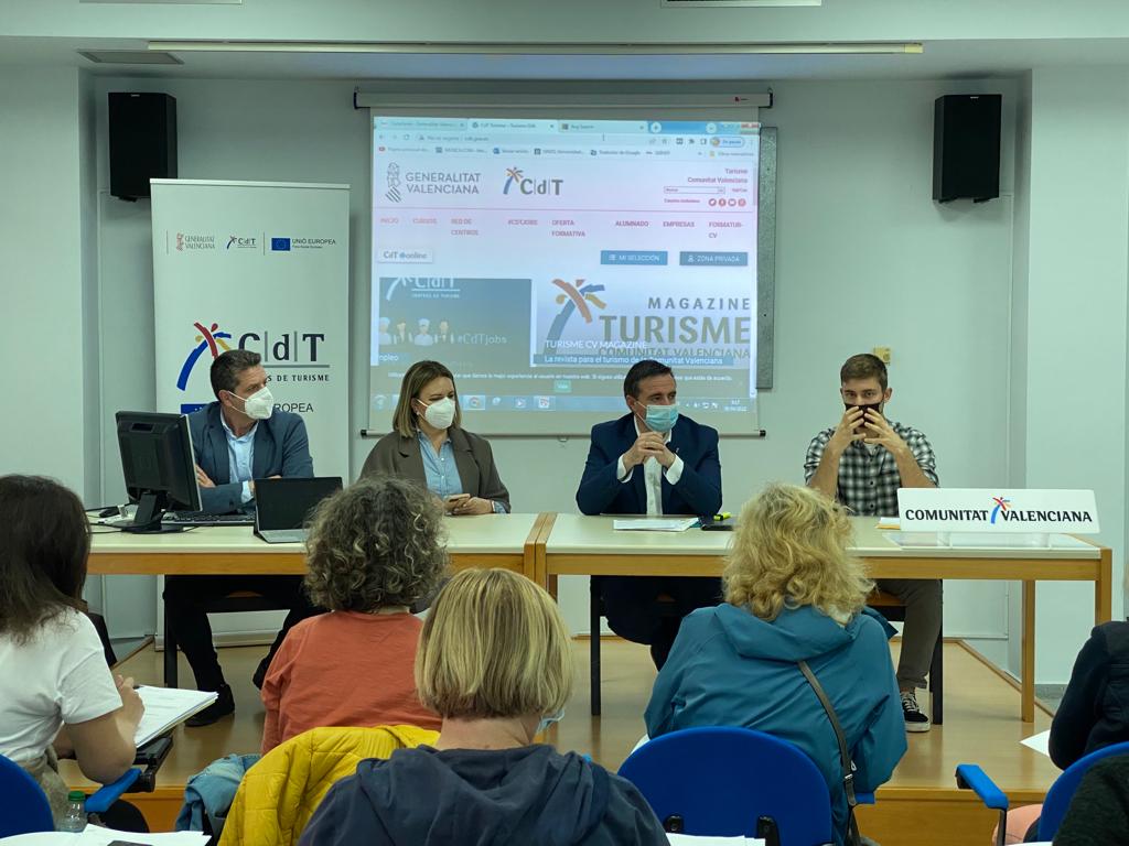 Benidorm inaugura el ciclo de formación en Hosteleria para refugiados ucranianos Benidorm inaugura el ciclo de formación en Hosteleria para refugiados ucranianos