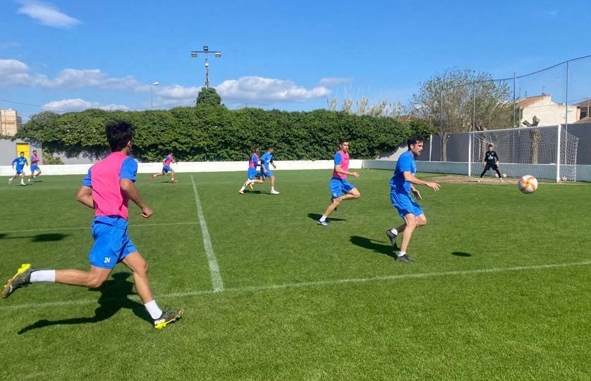El Orihuela recibe en Los Arcos al Hércules B con la ausencia de Lolo Ivars sanciónado El Orihuela recibe en Los Arcos al Hércules B con la ausencia de Lolo Ivars sanciónado