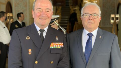 Almirante de Acción Marítima, vicealmirante Juan Luís Sobrino Pérez-Crespo y Pepe Castillo Almirante de Acción Marítima, vicealmirante Juan Luís Sobrino Pérez-Crespo y Pepe Castillo