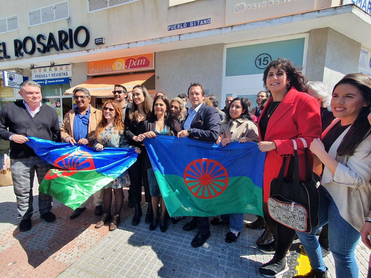 Cádiz 'honra' con una calle al Pueblo Gitano en su día internacional Cádiz 'honra' con una calle al Pueblo Gitano en su día internacional