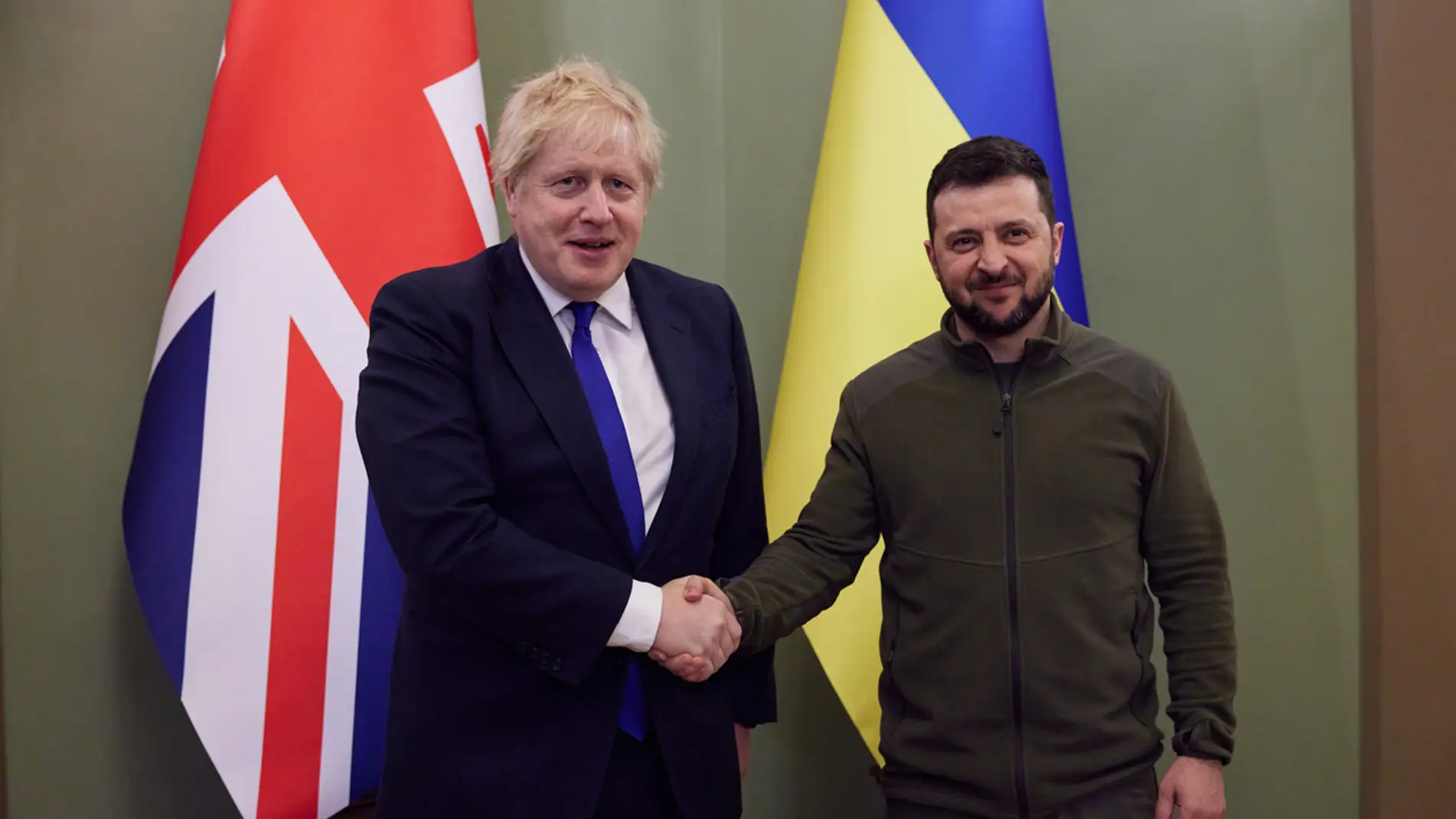 Boris Johnson y Volodimir Zelenski se reúnen en Kiev