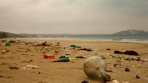 Señales del fin del mundo: Microplásticos en el mar Pixabay