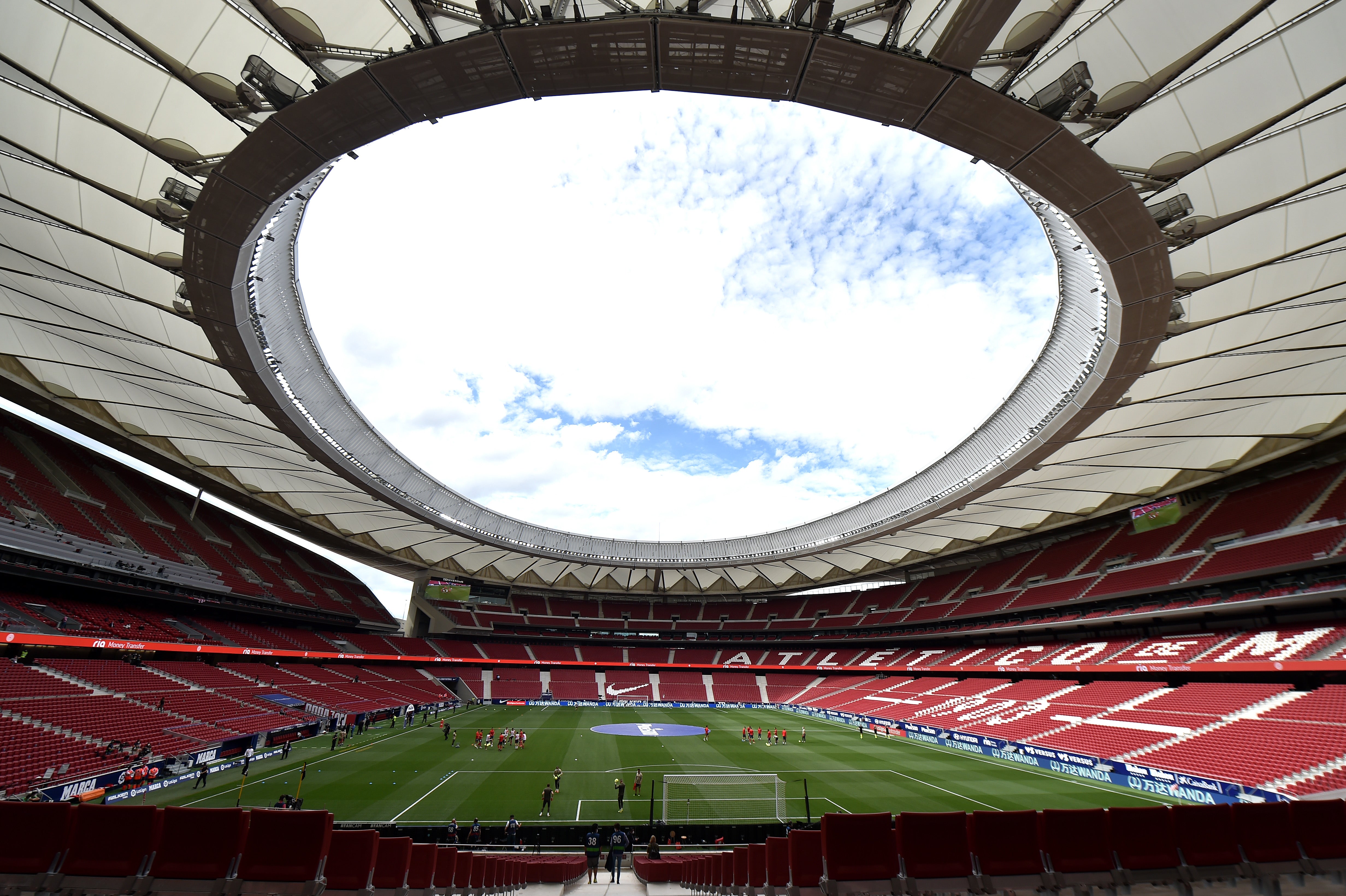 La UEFA ordena el cierre parcial del Metropolitano contra el Manchester City La UEFA ordena el cierre parcial del Metropolitano contra el Manchester City