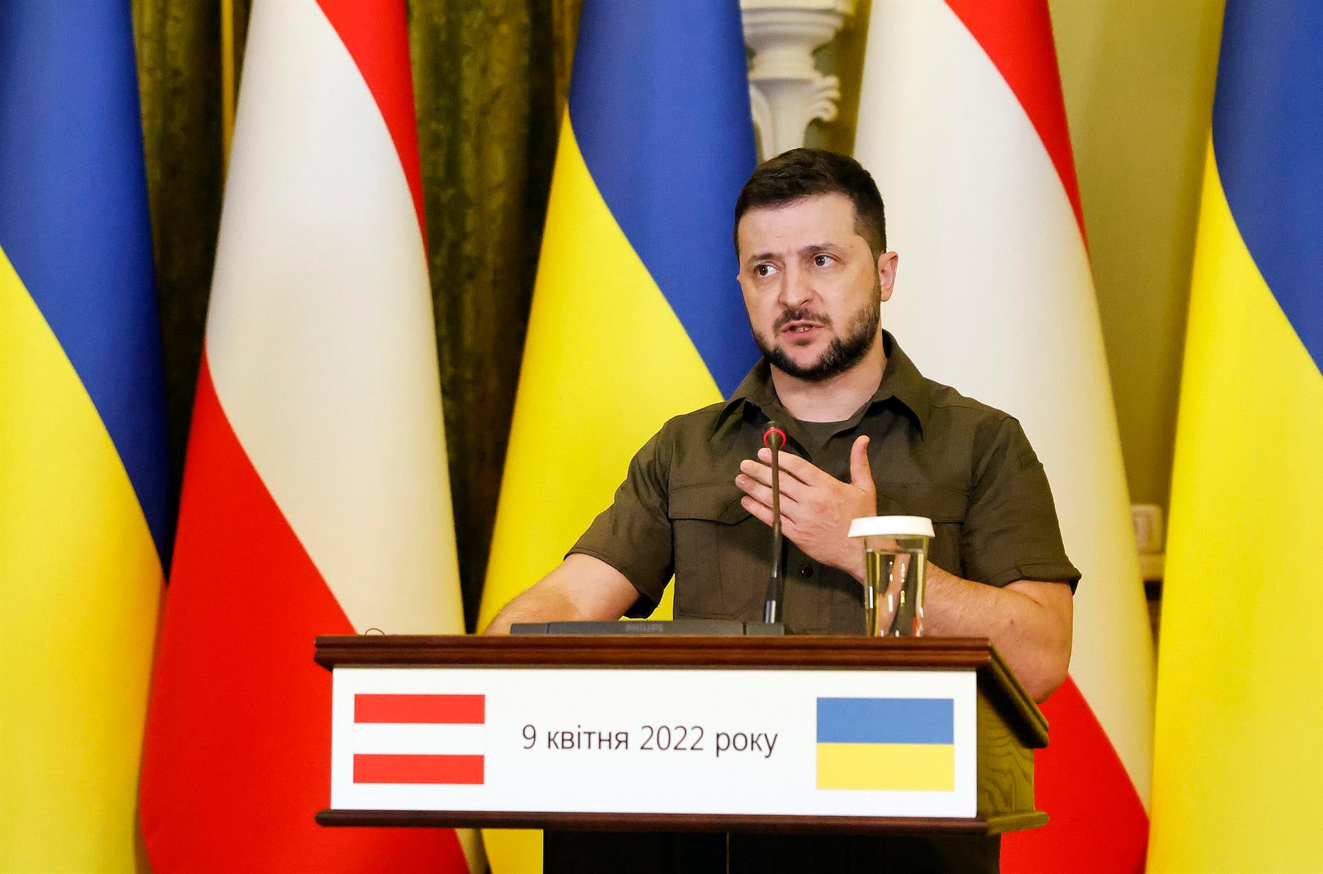 Zelenski denuncia que Rusia está usando armamento químico Zelenski denuncia que Rusia está usando armamento químico