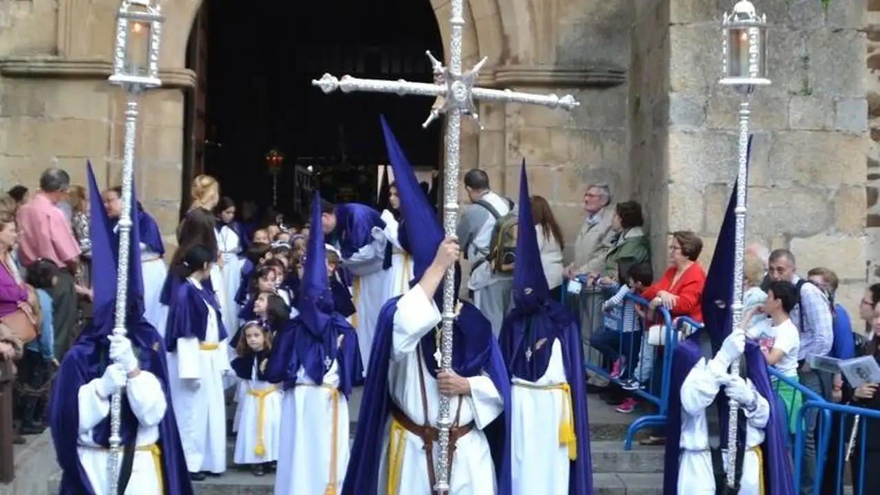 Cofradía de Los Ramos Cáceres Cofradía de Los Ramos Cáceres
