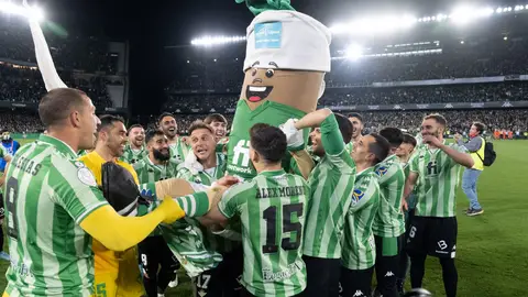 El Real Betis tiene la mente puesta en la final de la Copa del Rey, ante el Valencia. FÚTBOL