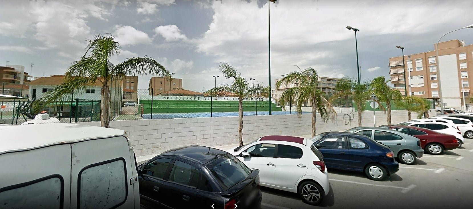 El Ayuntamiento de Santa Pola licitará por más de medio millón de euros la mejora del polideportivo ‘Paco Hernández’ El Ayuntamiento de Santa Pola licitará por más de medio millón de euros la mejora del polideportivo ‘Paco Hernández’