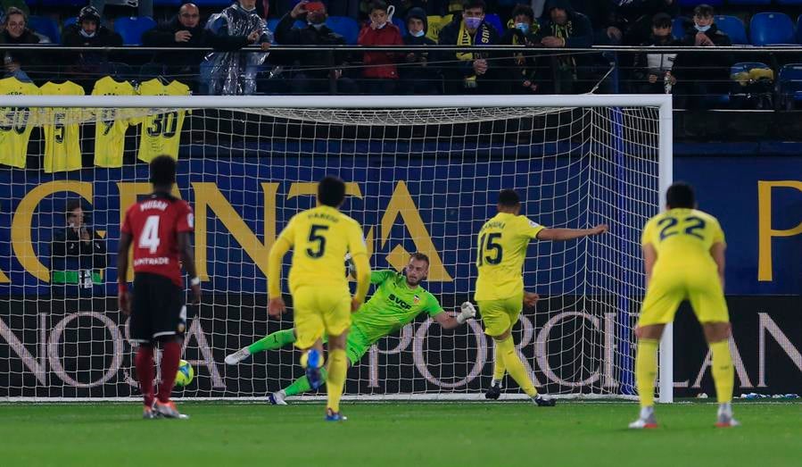 El Villarreal prolonga su estado de gracia ante un inofensivo Valencia El Villarreal prolonga su estado de gracia ante un inofensivo Valencia