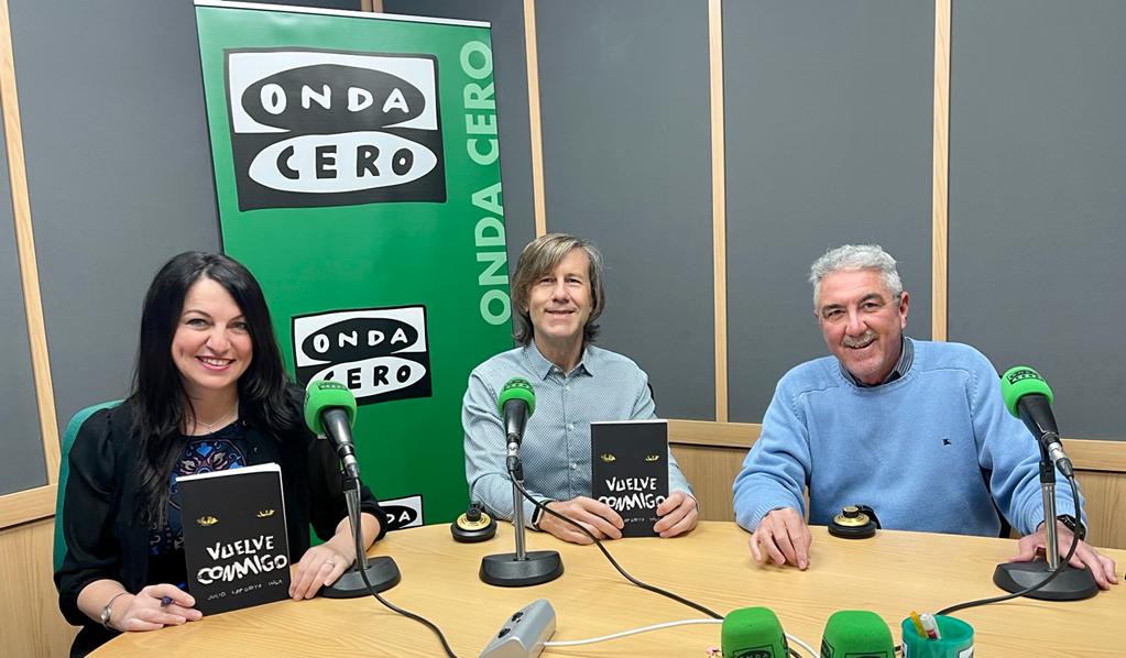 Julio Laporta recrea un mundo trágico, trepidante y misterioso en el que viven dos mujeres, protagonistas de su ópera prima literaria Julio Laporta recrea un mundo trágico, trepidante y misterioso en el que viven dos mujeres, protagonistas de su ópera prima literaria