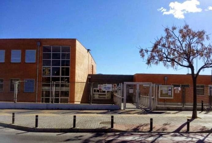 El IES L'Arabí amplía su oferta de módulos de Formación Profesional en Sanidad e Informática El IES L'Arabí amplía su oferta de módulos de Formación Profesional en Sanidad e Informática