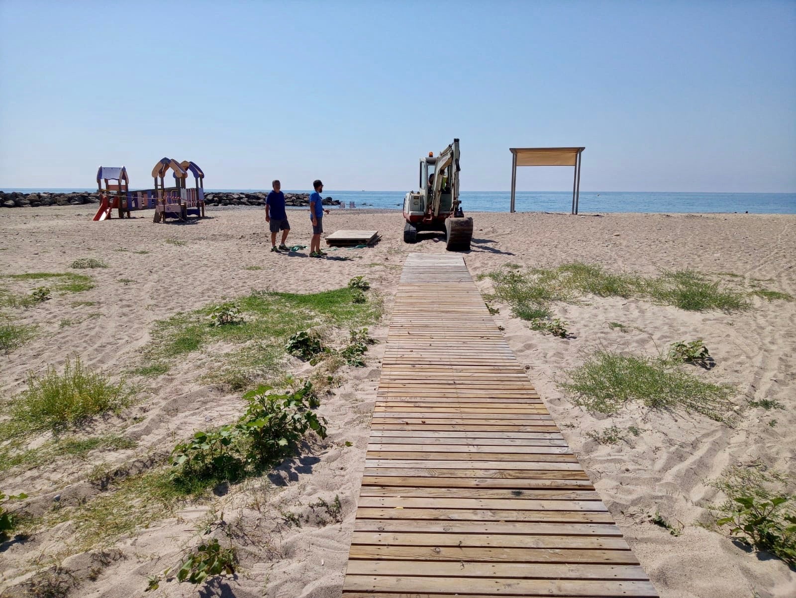 Almassora licita las pasarelas del paseo marítimo por más de 66.000 euros Almassora licita las pasarelas del paseo marítimo por más de 66.000 euros