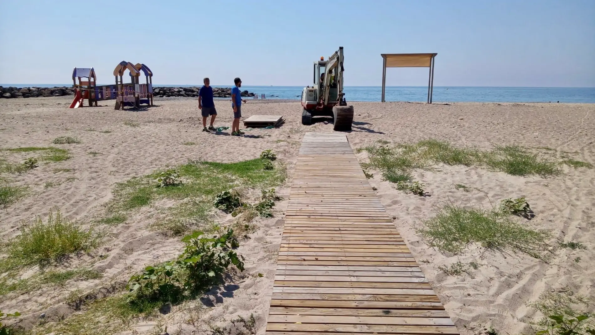 Almassora licita las pasarelas del paseo marítimo por más de 66.000 euros