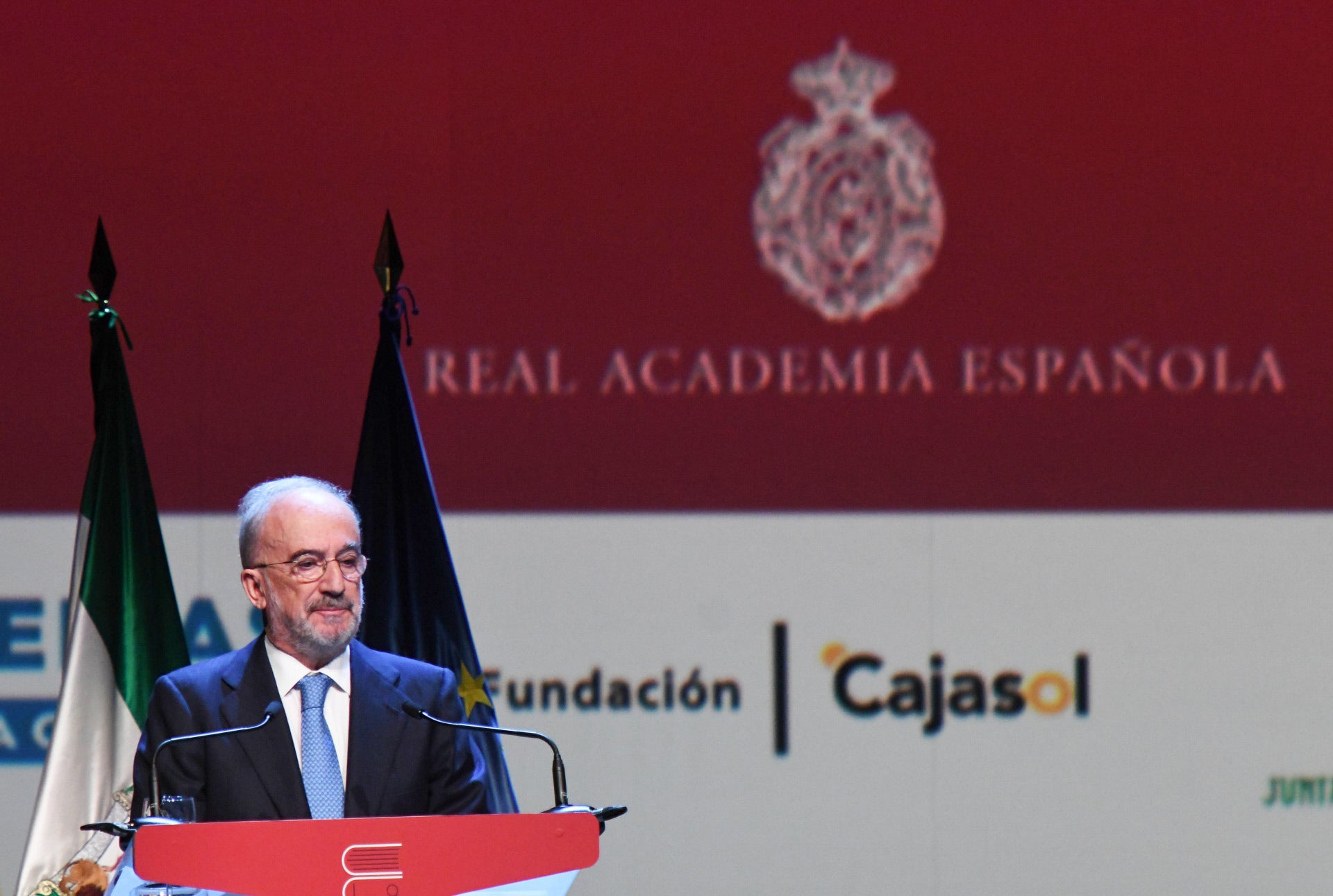 Santiago Muñoz Machado, director de la RAE: "La Academia puede enorgullecerse de situar a Cervantes en el lugar histórico que le correspondía" Santiago Muñoz Machado, director de la RAE: "La Academia puede enorgullecerse de situar a Cervantes en el lugar histórico que le correspondía"