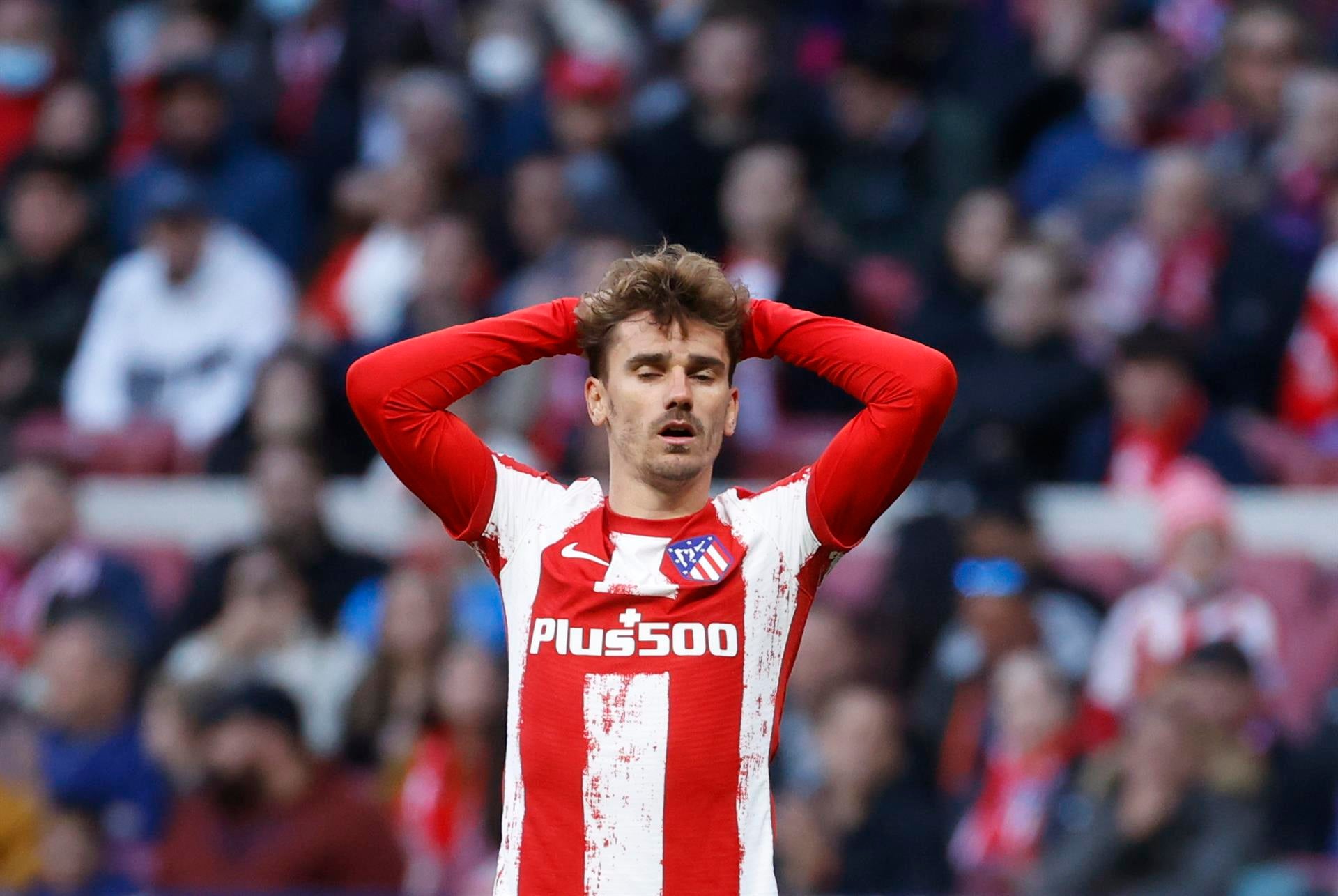 El Atlético no puede con el Granada en el estreno de Karanka y pone al rojo vivo los puestos Champions El Atlético no puede con el Granada en el estreno de Karanka y pone al rojo vivo los puestos Champions