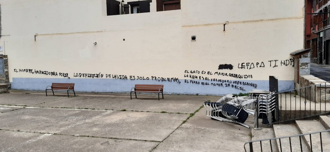 Detenido el supuesto autor de 80 pintadas en Benasque Detenido el supuesto autor de 80 pintadas en Benasque