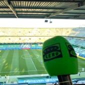 El micrófono de Onda Cero, siempre presente en los partidos del Betis en el Estadio Benito Villamarín.