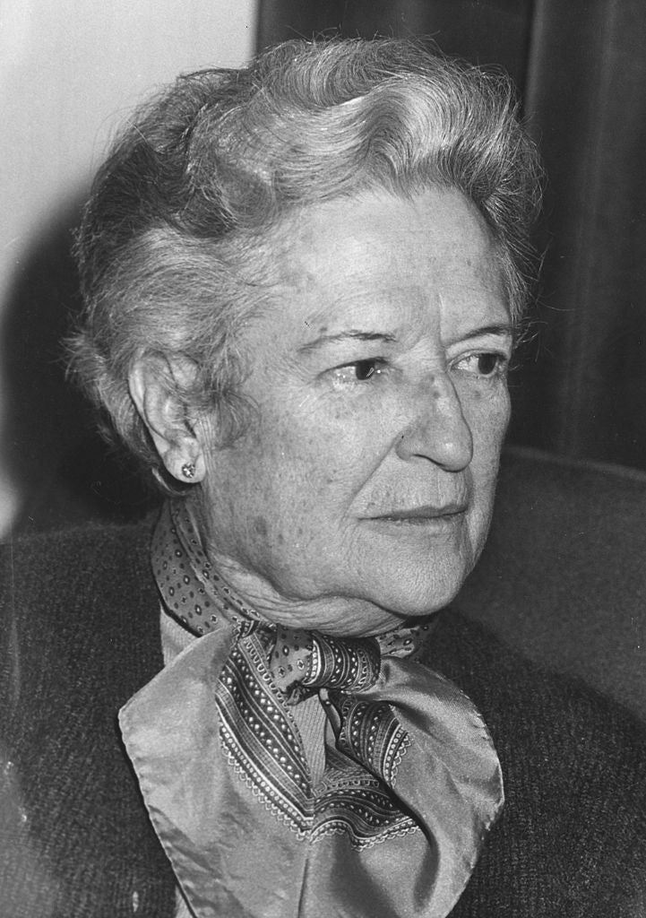 El Retrato de: Carmen Conde El Retrato de: Carmen Conde