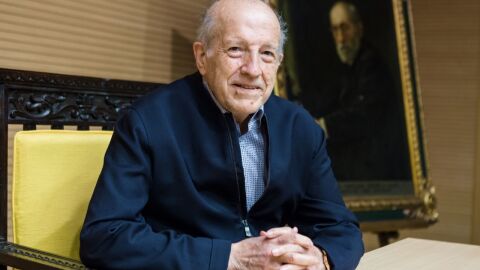 El doctor Pedro C&iacute;a presenta su libro '10 ventanas al mundo de la salud' en el Colegio de M&eacute;dicos de Zaragoza