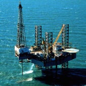 Imagen de archivo de una plataforma petrolífera
