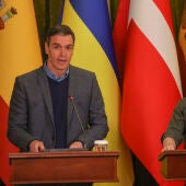 Pedro Sánchez le anuncia a Zelenski el envío de un buque, más militares y armamento a Ucrania
