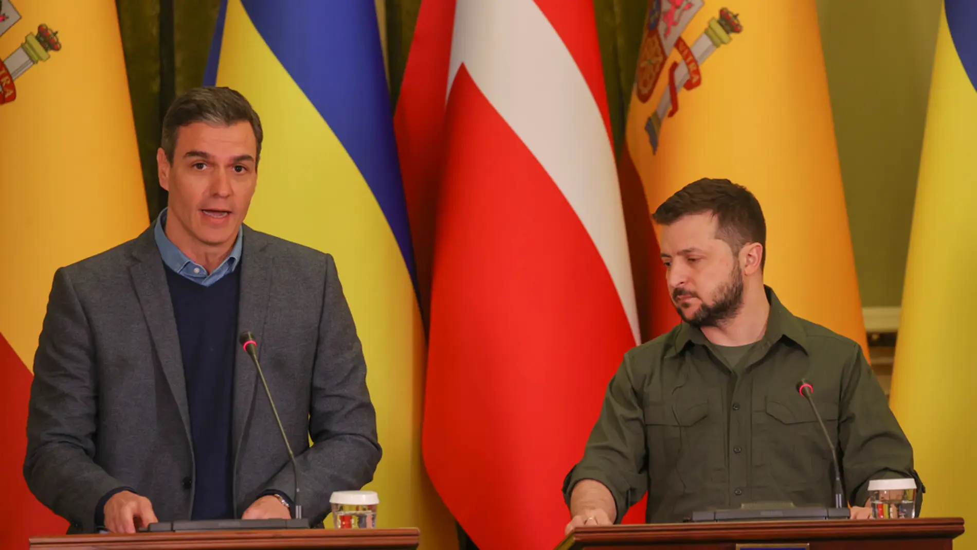 Pedro Sánchez le anuncia a Zelenski el envío de un buque, más militares y armamento a Ucrania/ EFE