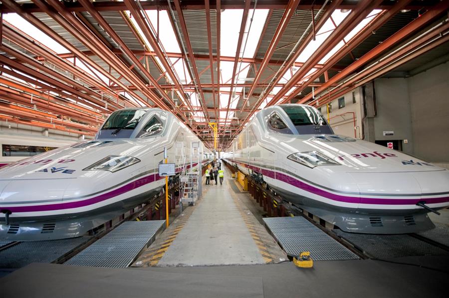 Dos de las tres frecuencias del AVE de Elche siguen con parada en Atocha, pero tardan más en llegar a Madrid Dos de las tres frecuencias del AVE de Elche siguen con parada en Atocha, pero tardan más en llegar a Madrid