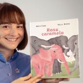 Bea Campos lee "Rosa Caramelo"