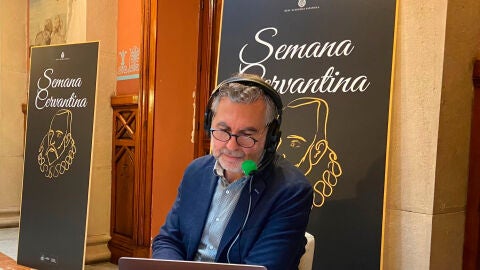 Carlos Alsina, durante el programa especial desde la RAE/ondacero.es