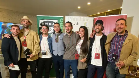 Equipo de rodaje de "Arena Mojada" Cine