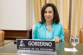 Robles señala el papel "clave" de la Brigada 'Guzmán el Bueno' X y recalca el "compromiso de España con OTAN" Robles señala el papel "clave" de la Brigada 'Guzmán el Bueno' X y recalca el "compromiso de España con OTAN"