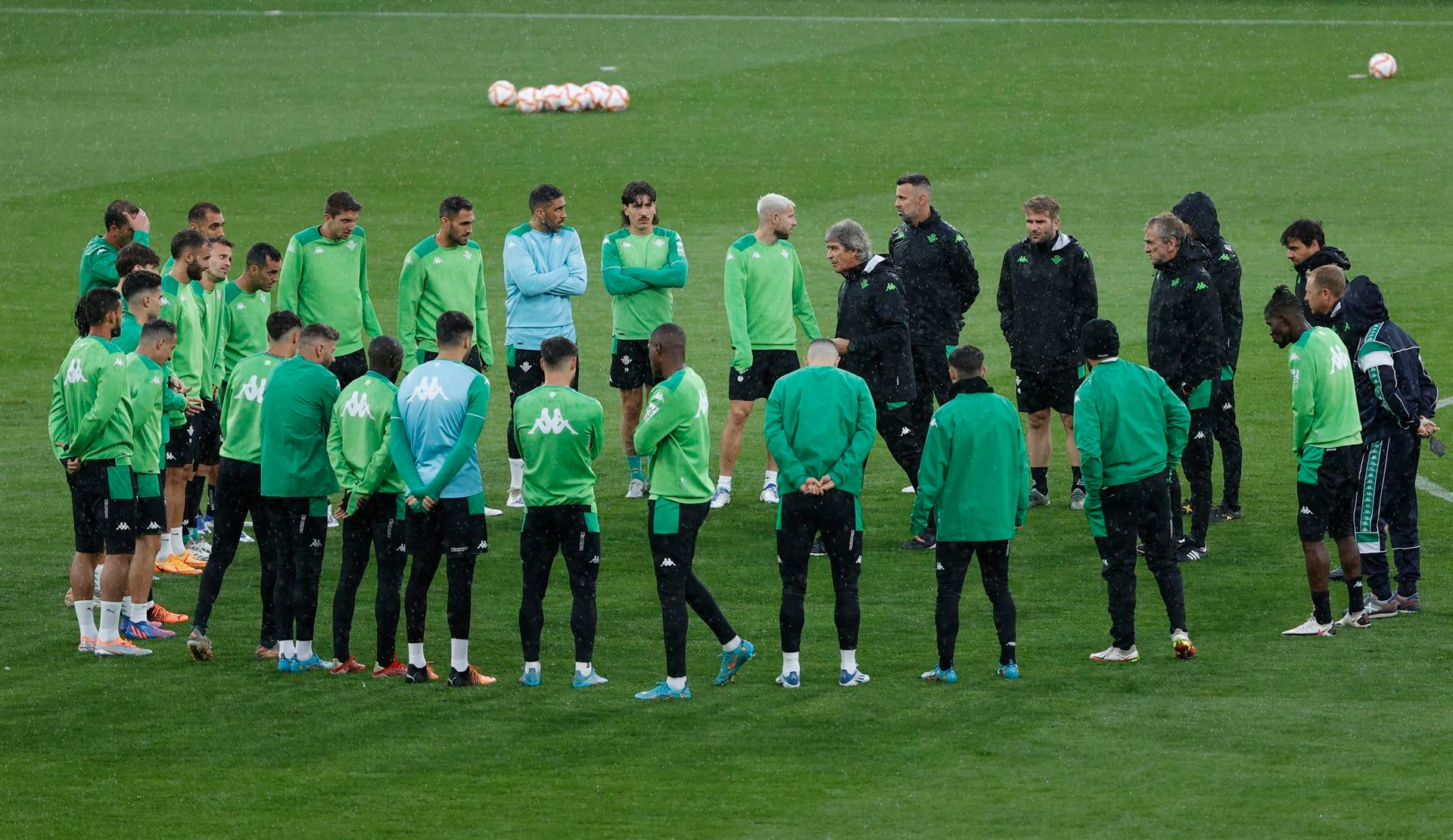Juanjo Cañas, sobre la final de Copa del Rey: “No compro el cartel de favorito para el Betis, a un partido todos van a muerte" Juanjo Cañas, sobre la final de Copa del Rey: “No compro el cartel de favorito para el Betis, a un partido todos van a muerte"