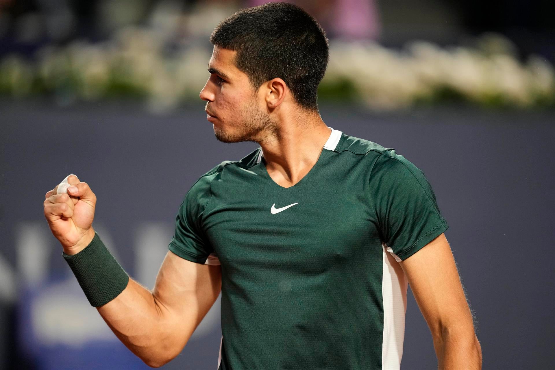 Alcaraz sufre para ganar a De Miñaur y se medirá a Carreño en la final Alcaraz sufre para ganar a De Miñaur y se medirá a Carreño en la final