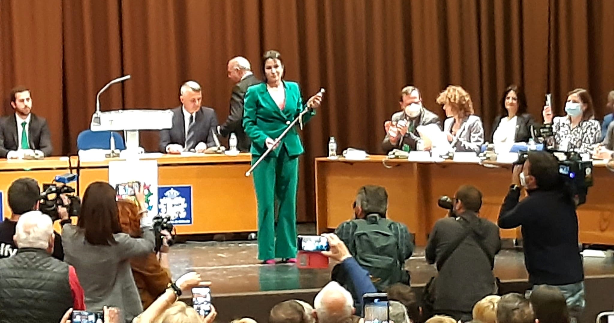 La socialista Carolina Gracia, nueva alcaldesa de Orihuela tras prosperar la moción de censura con el apoyo de Cs y Cambiemos La socialista Carolina Gracia, nueva alcaldesa de Orihuela tras prosperar la moción de censura con el apoyo de Cs y Cambiemos