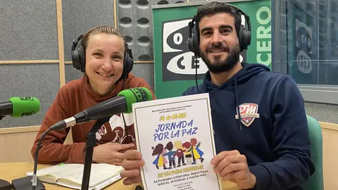 Ioana y Carlos, este lunes en los estudios de Onda Cero Ioana y Carlos, este lunes en los estudios de Onda Cero