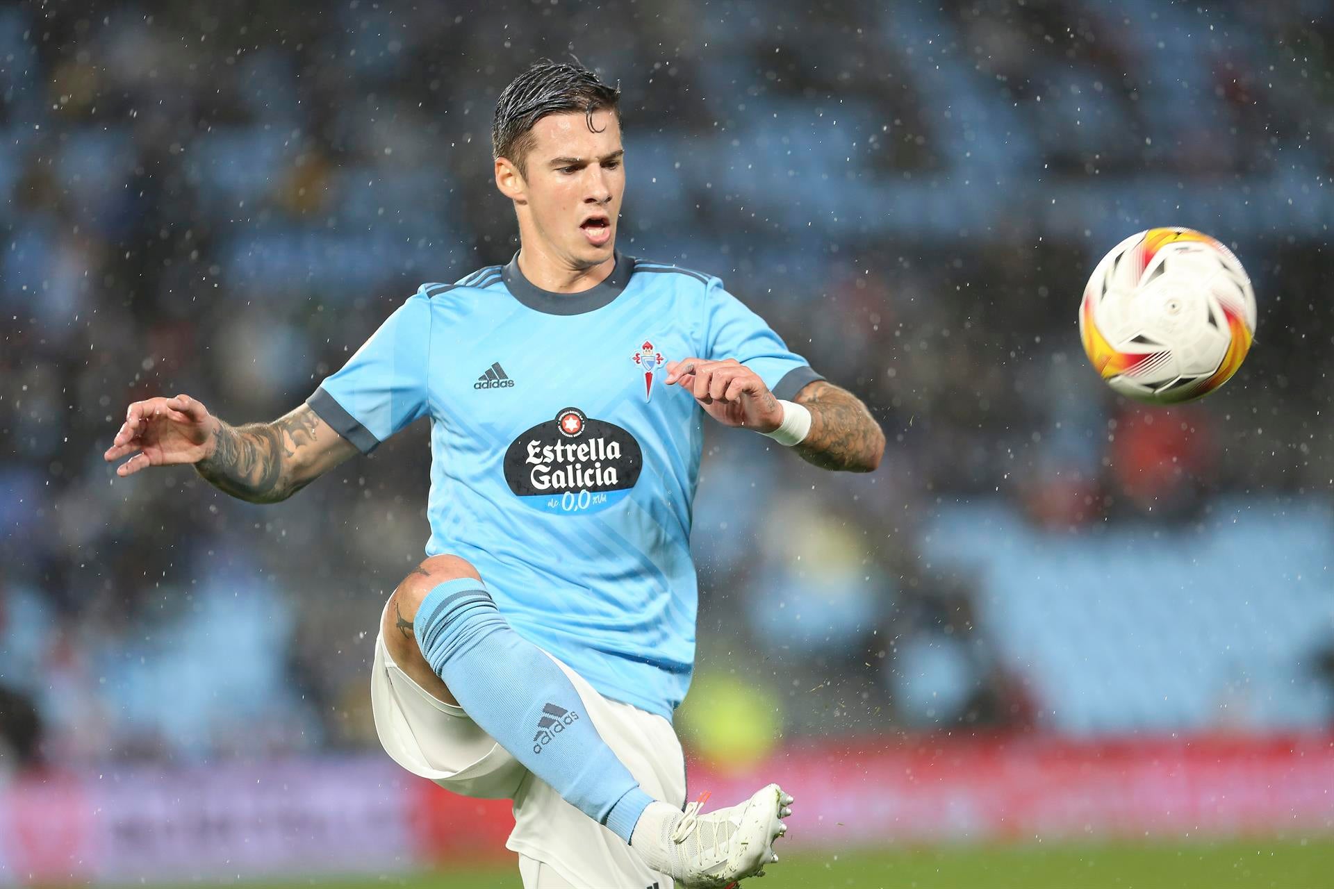 Comunicado oficial del Celta: Santi Mina, apartado "provisionalmente" tras la condena de cuatro años de prisión por abuso sexual Comunicado oficial del Celta: Santi Mina, apartado "provisionalmente" tras la condena de cuatro años de prisión por abuso sexual