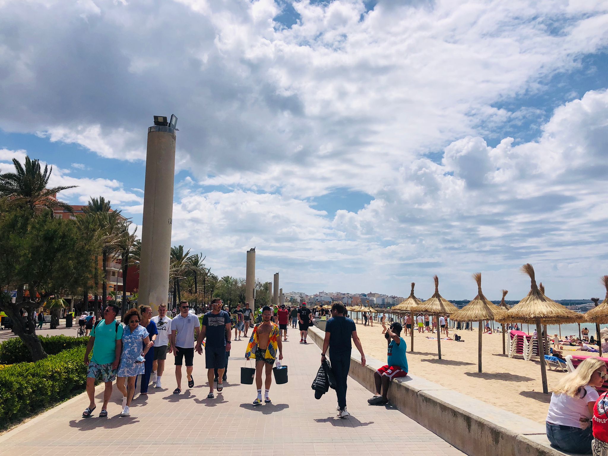 El Consell iniciará próximamente la modificación del PIAT para reevaluar la capacidad de carga turística de la isla El Consell iniciará próximamente la modificación del PIAT para reevaluar la capacidad de carga turística de la isla