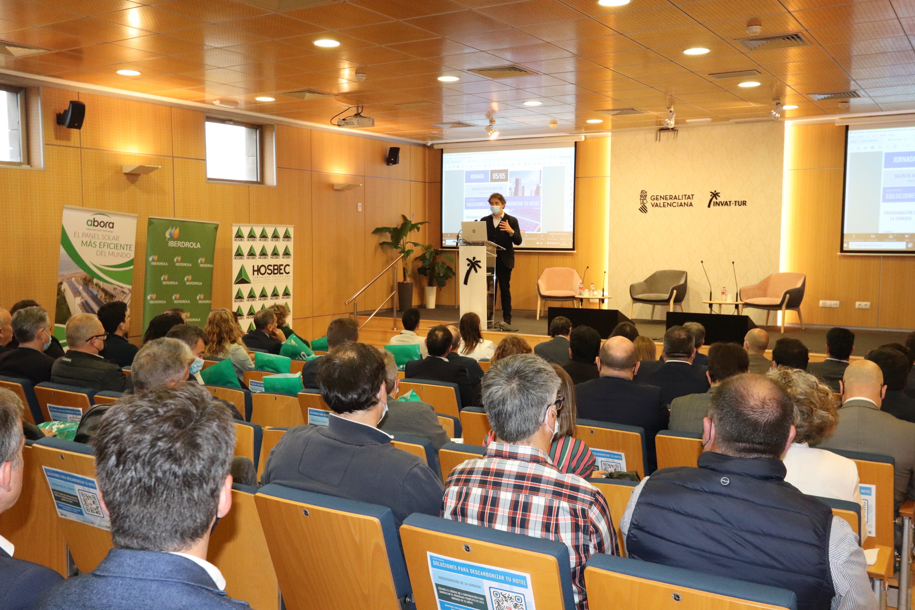 Colomer aboga por la “descarbonización” hotelera frente a la “hiperdependencia” del petróleo Colomer aboga por la “descarbonización” hotelera frente a la “hiperdependencia” del petróleo