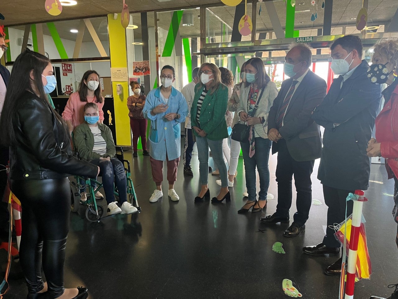 El delegado de la Junta visita la exposición ‘Reflejarte’ del CPREE Carrechiquilla El delegado de la Junta visita la exposición ‘Reflejarte’ del CPREE Carrechiquilla