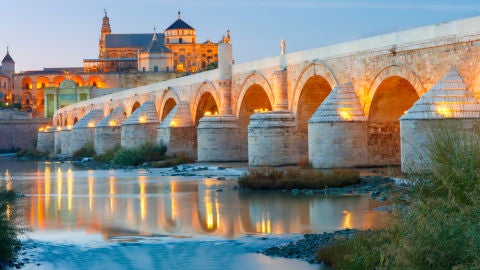 Andalucía recibe al 5% de los turistas que visitaron España en marzo Andalucía recibe al 5% de los turistas que visitaron España en marzo