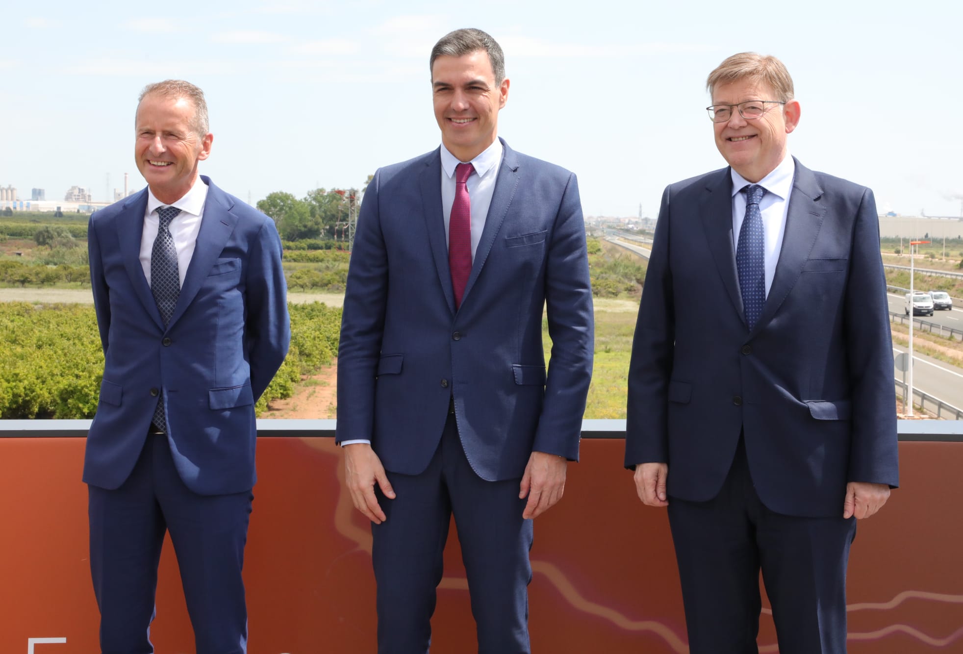 Sánchez augura que España será un gran 'hub' europeo de baterías con la planta de Sagunt Sánchez augura que España será un gran 'hub' europeo de baterías con la planta de Sagunt