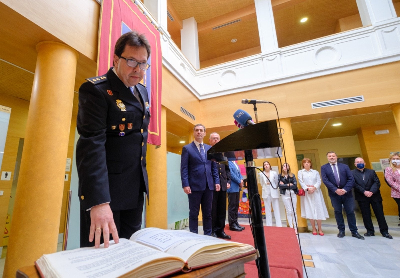 José Luis Serrano, experto en la lucha contra el terrorismo, ya es nuevo comisario de la Policía Nacional de Cuenca José Luis Serrano, experto en la lucha contra el terrorismo, ya es nuevo comisario de la Policía Nacional de Cuenca