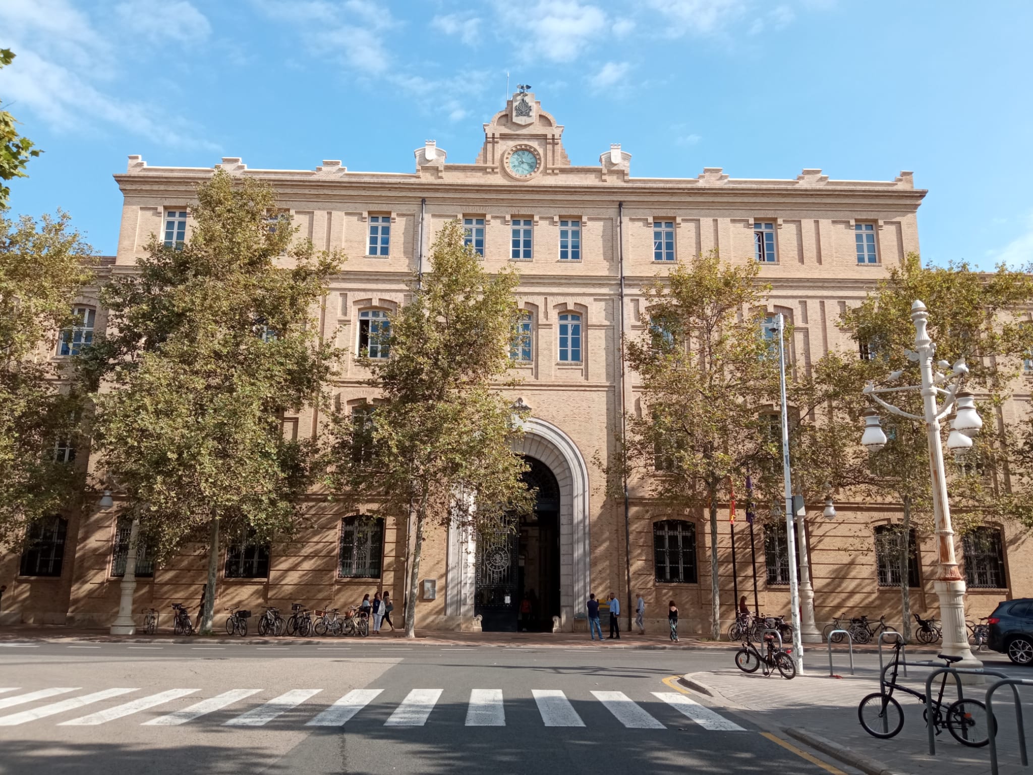 Joan Ribó descarta devolver Tabacalera a sus antiguos propietarios Joan Ribó descarta devolver Tabacalera a sus antiguos propietarios