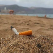 Fumar en la playa 