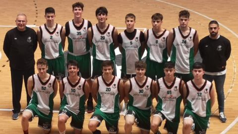 El equipo j&uacute;nior masculino del Club Baloncesto Ilicitano.